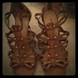 Tan strappy sandals
